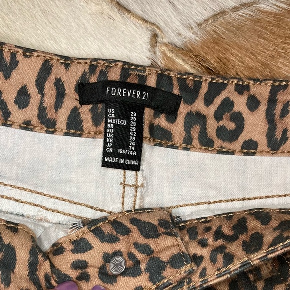 Highwaist leopard print shorts - Picture 4 of 4